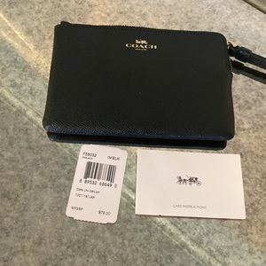 Coach Corner Zip Wristlet New with tags